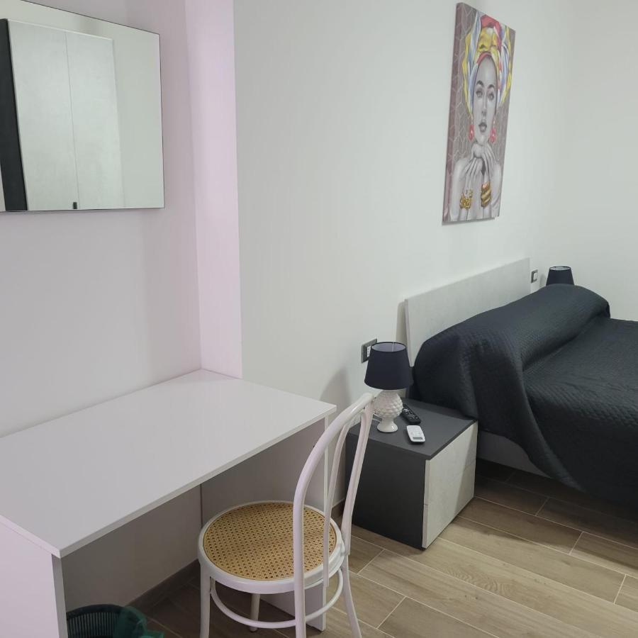 B&B Dei Sogni In Centro, Con Facilita Di Parcheggio Cosenza Eksteriør billede